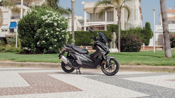 Wottan Sixteen 125: LE FOTO