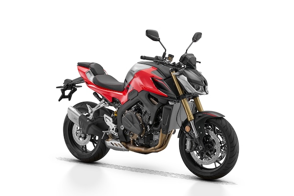 QJMotor SRK 800: ecco la nuova naked quattro cilindri, muscolosa e tecnologica