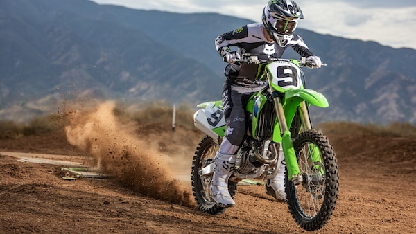 Kawasaki svela la gamma KX 2026: motocross e off-road con tecnologia da gara