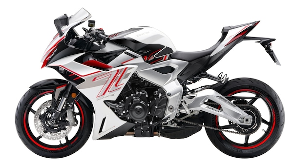 Zontes ZT703-RR: la nuova tre cilindri del marchio cinese punta alto