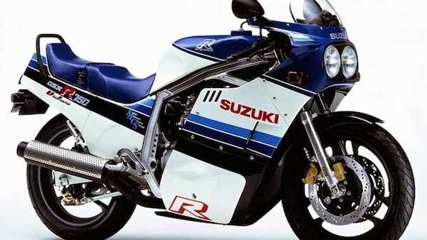Suzuki, la serie GSX-R  compie 40 anni: ad Hamamatsu preparano una sorpresa