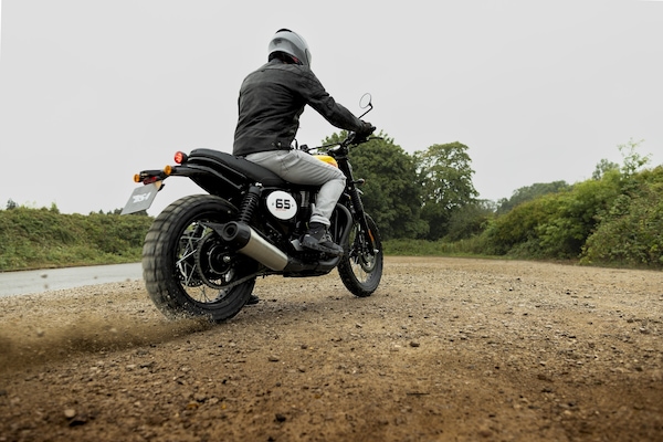 BSA Scrambler 650: le foto della prova