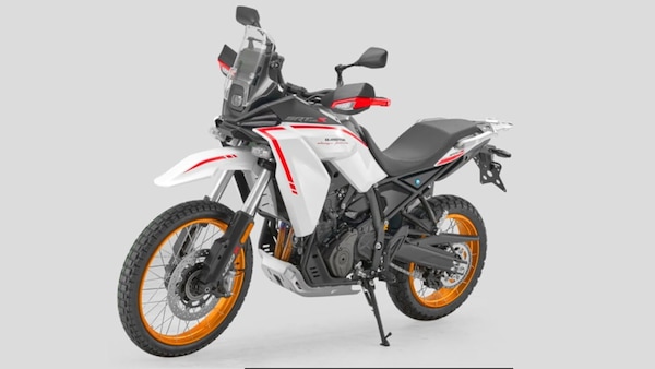 QJ Motor SRT400X: sta arrivando una nuova adventouring economica e tuttofare?