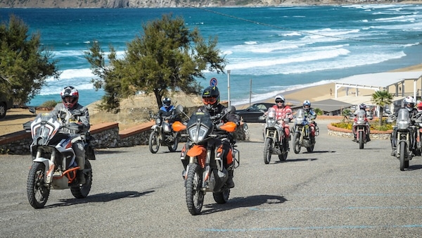 Motoraduni di settembre: il Moto Club Centoallora celebra i 25 anni con... Don Camillo