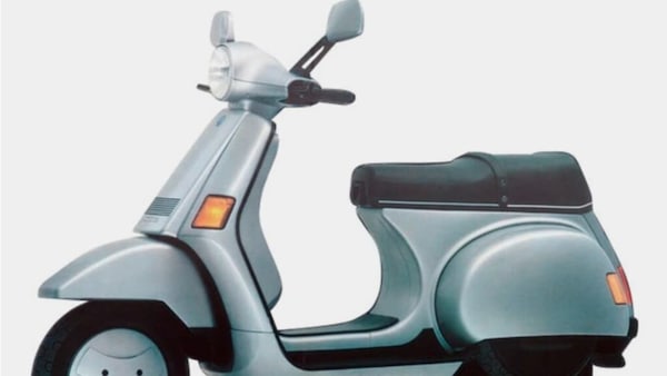 Piaggio Cosa: lo scooter che divise i vespisti