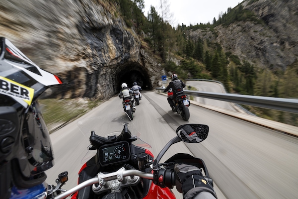 Mercato moto, agosto 2025: calo del 9%, tengono gli scooter