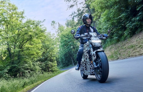 Honda EV FUN, il concept sulle strade europee: il debutto a EICMA