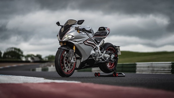 Norton cambia strada: addio per sempre a Commando e V4