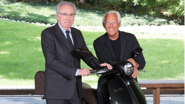 Giorgio Armani e la Vespa 946: quel legame tra l’Italia che crea