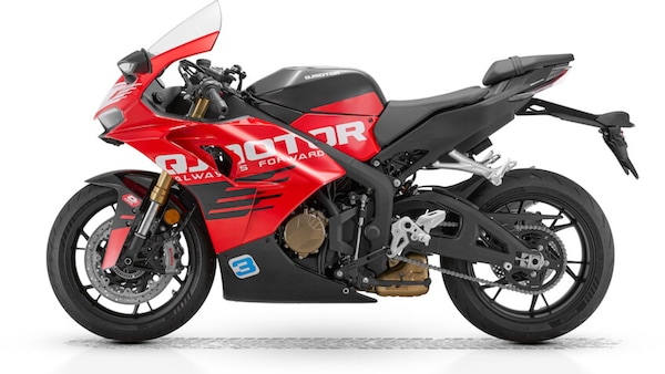 QJMotor SRK 800 R: FOTO