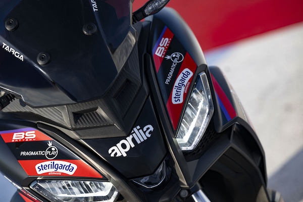 Aprilia SR GT Replica 2025: ecco le nuove versioni 125 e 200 cc