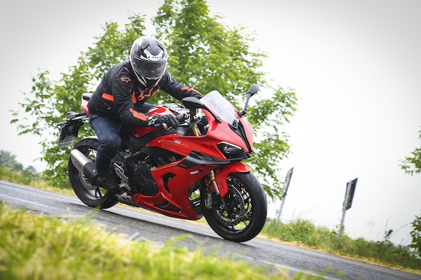 QJ Motor SRK 800 RR: le opinioni di InMoto "fuori dai denti"