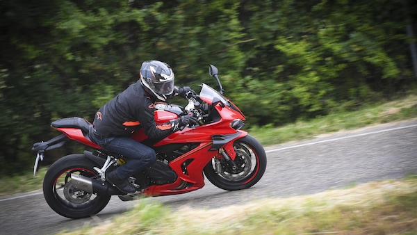 QJ Motor SRK 800 RR: per chi è (e per chi non è)