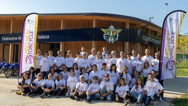 Dal fango all’asfalto, fino a Imola: l’avventura al femminile di Meet Me in Motorcycle