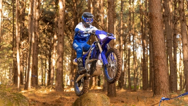Yamaha WR250F e WR450F, la gamma enduro si aggiorna: ecco i model year 2026
