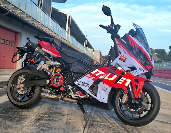 Dragster 700 Twin: debutto a Imola per il nuovo Italjet da 68 CV