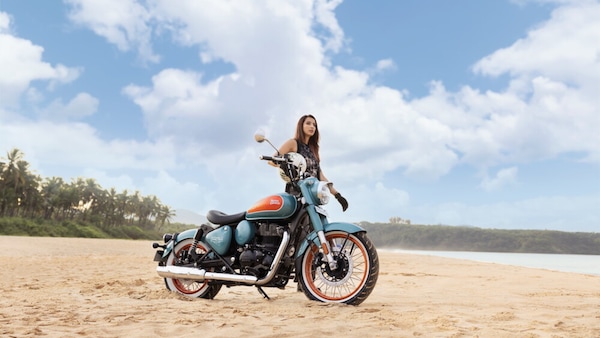 Royal Enfield Goan Classic 350: le foto dell'edizione speciale