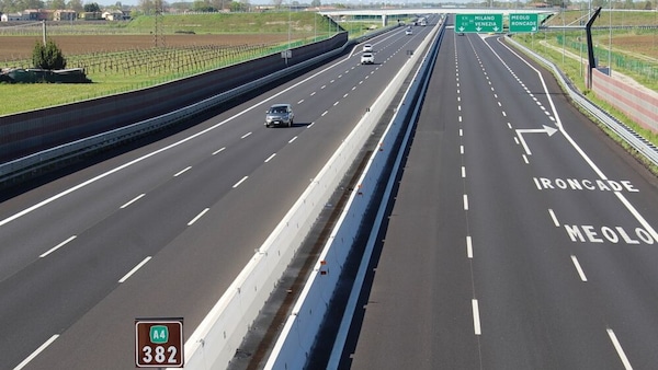 Autostrade, prezzo dei pedaggi in calo e rimborsi in caso di cantieri: cosa cambia nel 2026