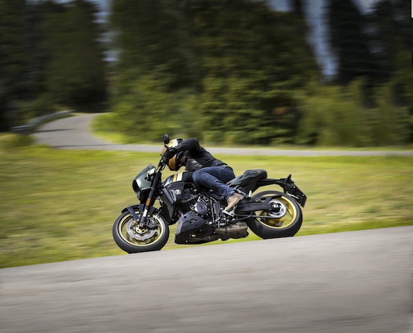 Test Suzuki GSX-8TT: la prova su strada e al banco