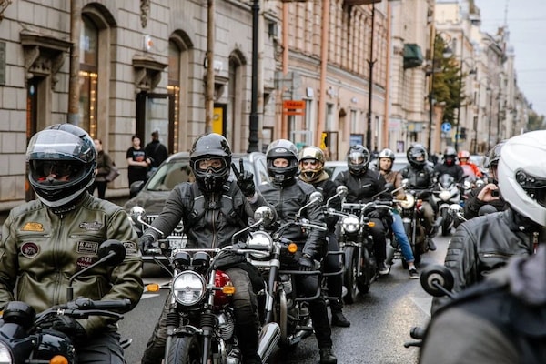 Royal Enfield One Ride 2025, 40mila motociclisti uniti dal “Pure Motorcycling”
