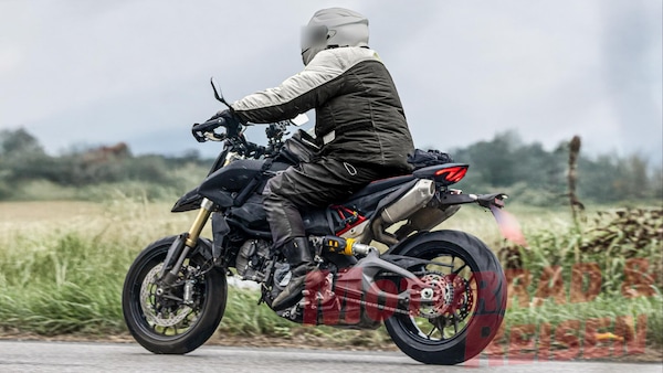 Foto Spia: sta per arrivare una Ducati Hypermotard V2?