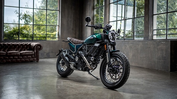 Ducati Scrambler Nightshift MY 2026: fascino retrò a braccetto dello stile contemporaneo