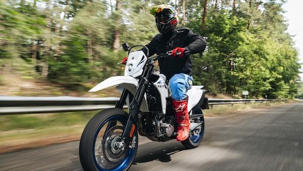 Suzuki DR-Z4SM: per chi è (e per chi non è)