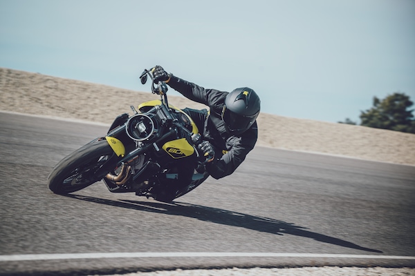 Husqvarna, promozione per la Vitpilen 801: 2.500 euro di vantaggi sul modello 2025