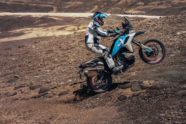 CFMOTO 1000 MT-X: nuova maxi tre cilindri in arrivo. La vedremo a EICMA?