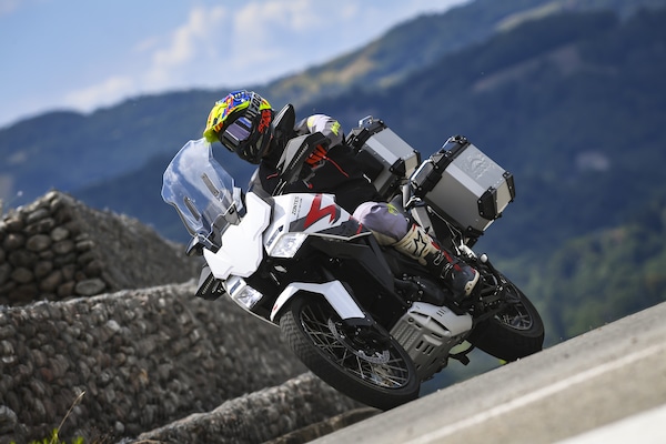 Zontes ZT703-F: le opinioni di InMoto "fuori dai denti"