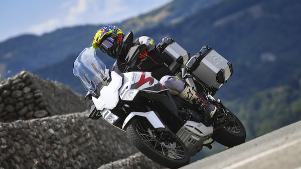 Zontes ZT703-F: le opinioni di InMoto "fuori dai denti"