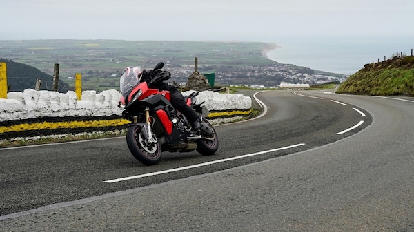 Metzeler amplia la gamma: debutto ad EICMA 2025 per due nuove coperture supersportive e una on-off