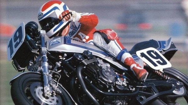 Honda CB1000F: il ritorno di una linea che mai è andata via