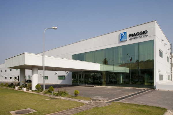 Vespa, Aprilia e Moto Guzzi alla conquista delle Filippine: Gruppo Piaggio investe nel Sud-Est asiatico