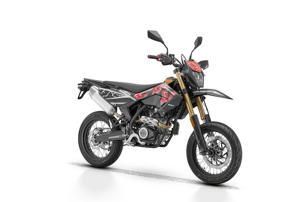 QJ Motor COV 125: la motard giovane, grintosa e pronta a tutto