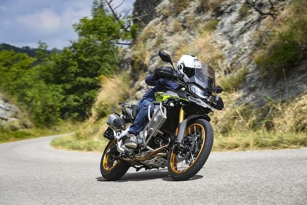 Voge Valico 900DSX: le opinioni di InMoto "fuori dai denti"