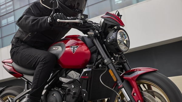 Triumph Trident 800 2026: le foto
