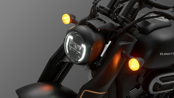 QJ Motor SRV 400VS: arriva la bobber per tutti