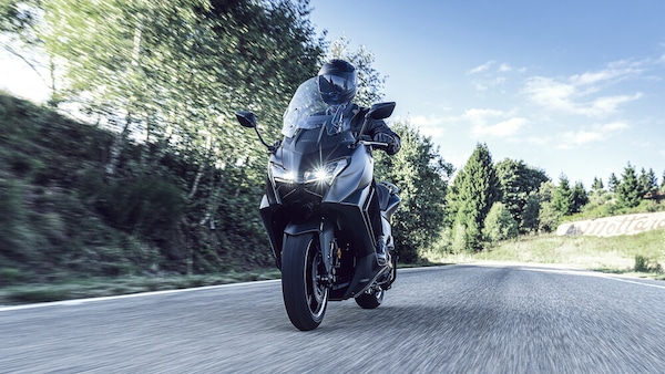 Yamaha TMAX 25th Anniversary: le foto della novità portata ad EICMA 2025