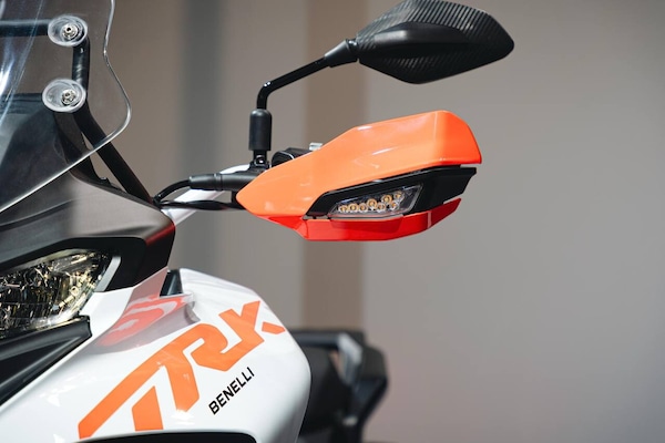 Benelli TRK 602 X: a EICMA l'erede che rinnova il mito