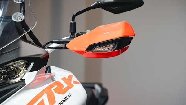 Benelli TRK 602 X: l'erede che rinnova il mito 