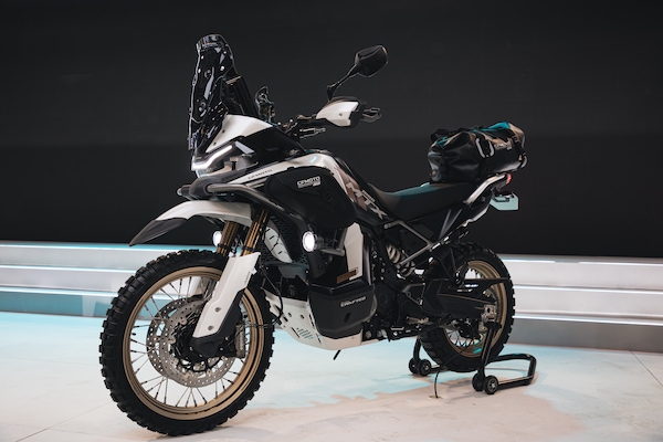 CFMOTO: a EICMA 2025 arriva la 1000MT-X