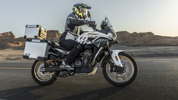 CFMOTO 800MT-ES: le foto della novità 2026