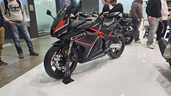 Wottan a EICMA 2025 con tante novità, dagli scooter ai concept: LE FOTO