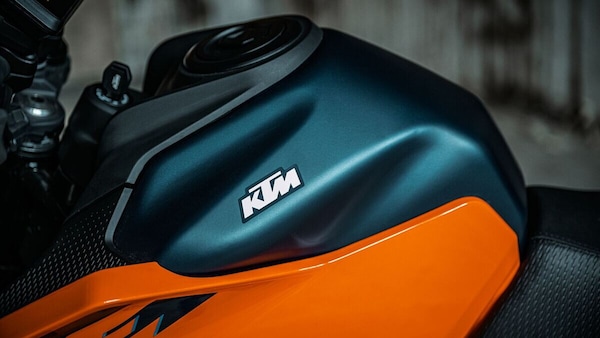 KTM, richiamo per i modelli DUKE 125, 390 e 990 del 2024