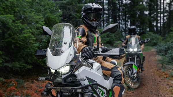 Kawasaki KLE 500 2026: ecco la scheda tecnica completa