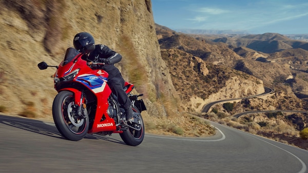 Honda CBR500R: il video presentazione della versione 2026