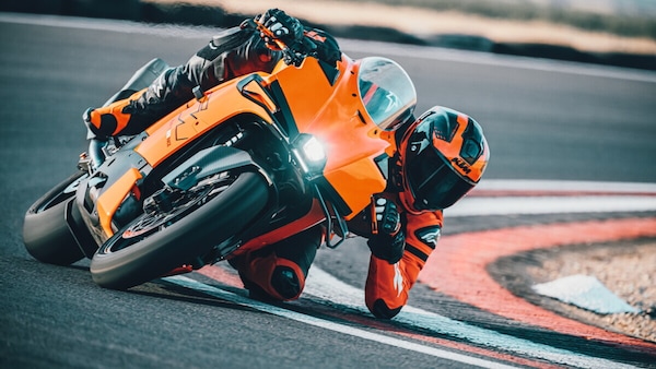 Bajaj completa l'acquisizione di KTM. Che succederà ora?