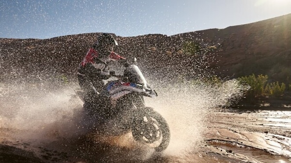 Mercato moto novembre: il “fine serie” 2024 pesa ancora sui volumi 