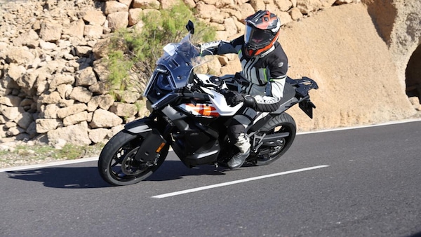 KTM 1390 Super Adventure S EVO, le foto della prova